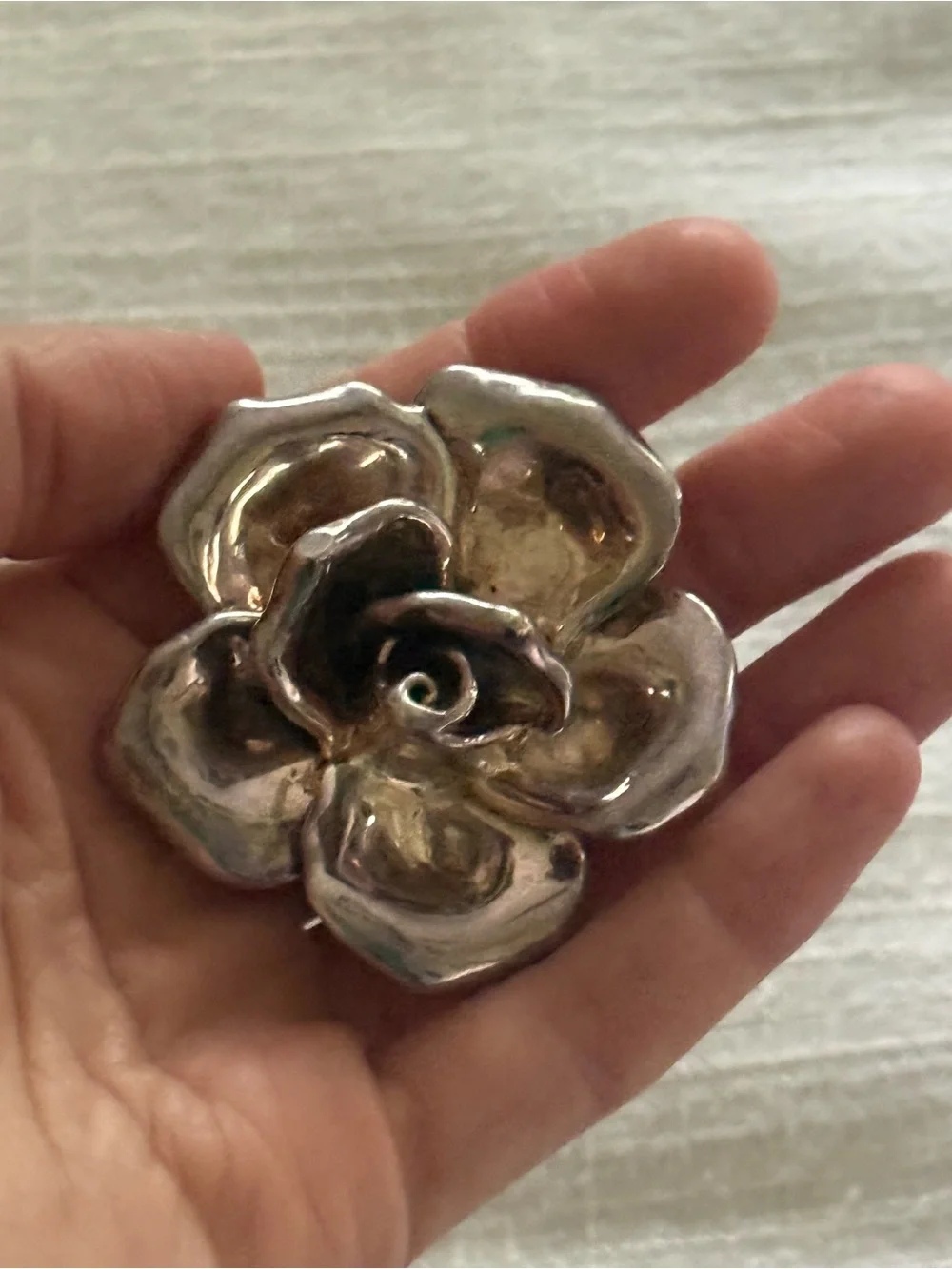 Sterling silver FLOWER shape puffy pin brooch 